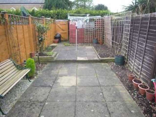  Image of 2 bedroom Property to rent in St. Johns Close Cowley Uxbridge UB8 at Lambourne Court Uxbridge Uxbridge, UB8 2UL
