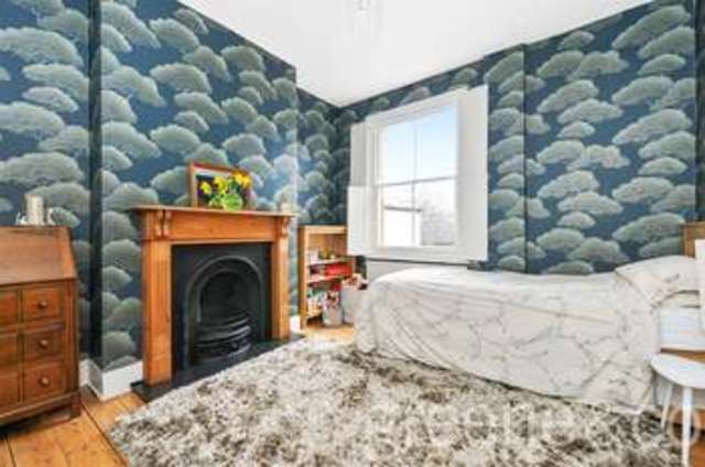  Image of 3 bedroom Maisonette for sale in Lambton Road London N19 at London  Hornsey Rise, N19 3QH