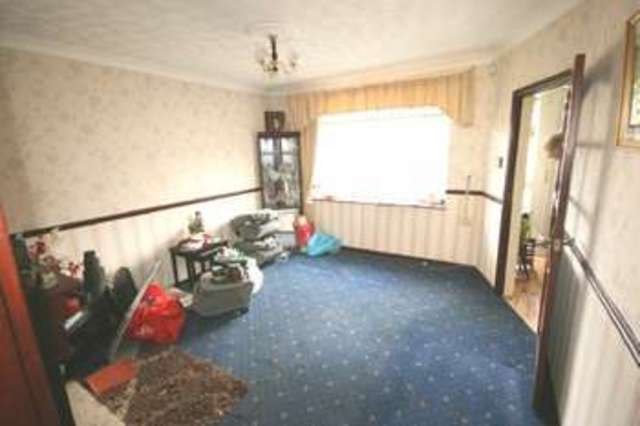  Image of 3 bedroom Terraced house for sale in Harrow Road Langley Slough SL3 at Langley  Slough, SL3 8SQ
