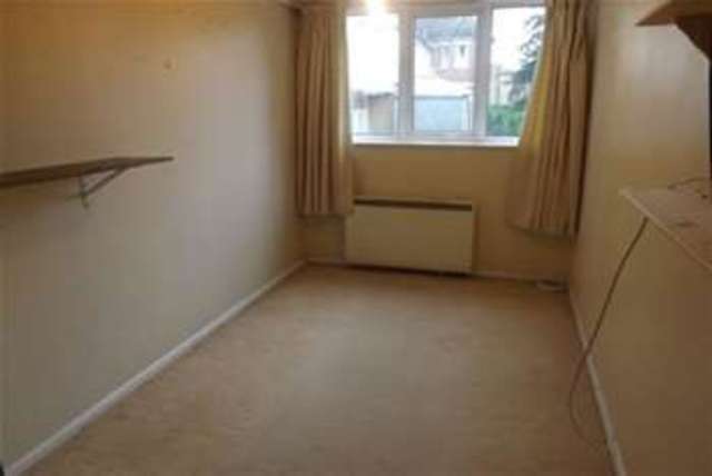 Image of 3 bedroom Flat to rent in Surrey Road Westbourne Bournemouth BH4 at Bournemouth, BH4 9HR