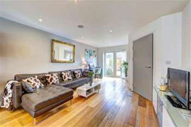  Image of 2 bedroom Mews for sale in Laurel Mews London SE5 at Camberwell, SE5 9BA