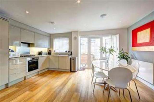 Image of 2 bedroom Mews for sale in Laurel Mews London SE5 at Camberwell, SE5 9BA