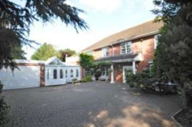  Image of 4 bedroom Detached house for sale in Leas Green Chislehurst BR7 at Chislehurst  Chislehurst, BR7 6HD
