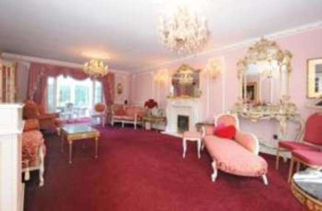  Image of 4 bedroom Detached house for sale in Leas Green Chislehurst BR7 at Chislehurst  Chislehurst, BR7 6HD