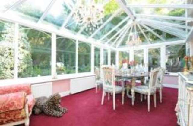  Image of 4 bedroom Detached house for sale in Leas Green Chislehurst BR7 at Chislehurst  Chislehurst, BR7 6HD