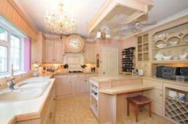  Image of 4 bedroom Detached house for sale in Leas Green Chislehurst BR7 at Chislehurst  Chislehurst, BR7 6HD