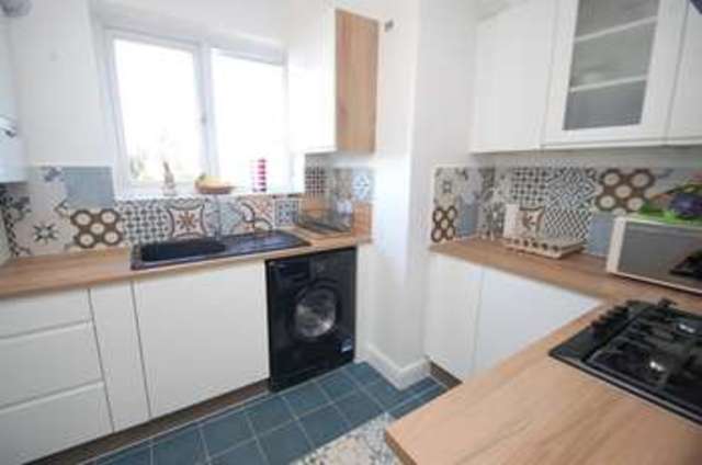  Image of 3 bedroom Flat for sale in High Road Leavesden Watford WD25 at Leavesden Watford HERTS, WD25 7LL