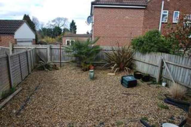  Image of 3 bedroom Flat for sale in High Road Leavesden Watford WD25 at Leavesden Watford HERTS, WD25 7LL
