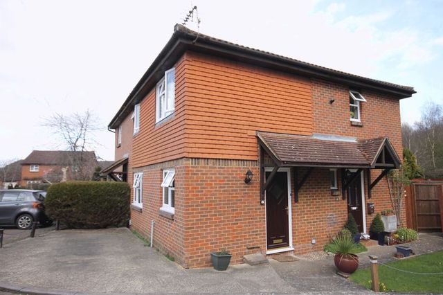  Image of 1 bedroom Detached house for sale in Leith View North Holmwood Dorking RH5 at Leith View North Holmwood Dorking, RH5 4TG