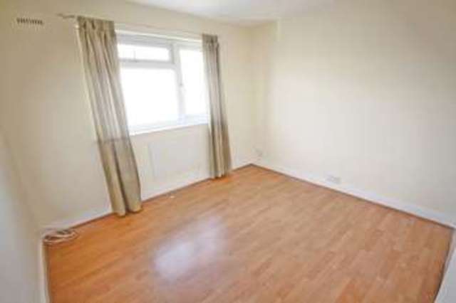  Image of 2 bedroom Flat for sale in Lilliput Avenue Northolt UB5 at Lilliput Avenue  Northolt, UB5 5QA
