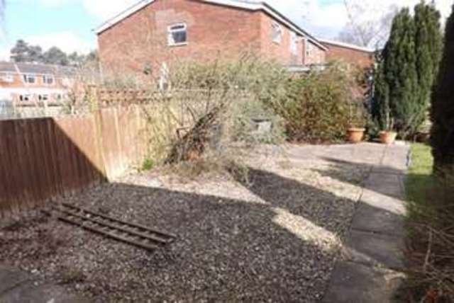  Image of 2 bedroom Maisonette to rent in Linford Crescent Coalville LE67 at Coalville, LE67 4QY