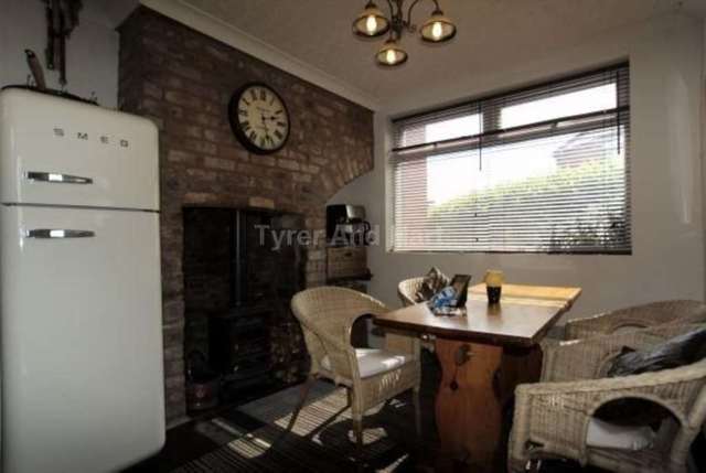  Image of 6 bedroom House Share to rent in Lisburn Lane Old Swan Liverpool L13 at Lisburn Lane  Liverpool, L13 9AG