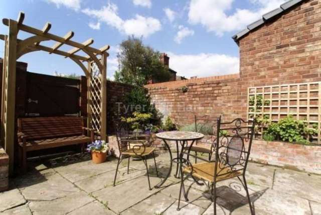  Image of 1 bedroom House Share to rent in Lisburn Lane Old Swan Liverpool L13 at Lisburn Lane  Liverpool, L13 9AG