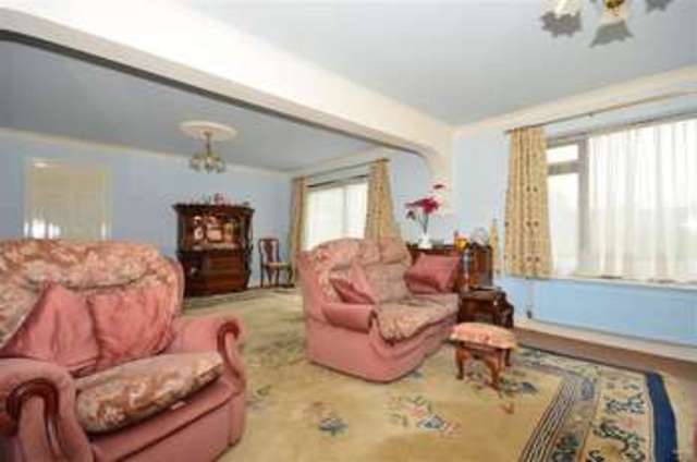  Image of 5 bedroom Detached house for sale in Littlestone Road Littlestone New Romney TN28 at Littlestone Kent New Romney, TN28 8QB