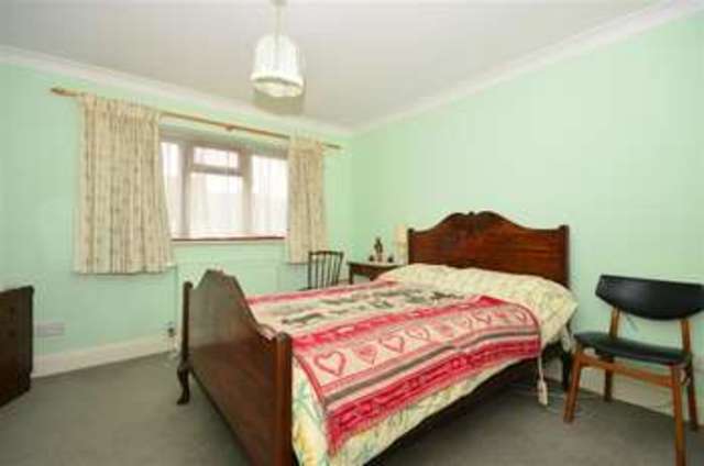 Image of 5 bedroom Detached house for sale in Littlestone Road Littlestone New Romney TN28 at Littlestone Kent New Romney, TN28 8QB