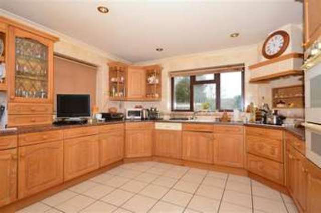  Image of 5 bedroom Detached house for sale in Littlestone Road Littlestone New Romney TN28 at Littlestone Kent New Romney, TN28 8QB