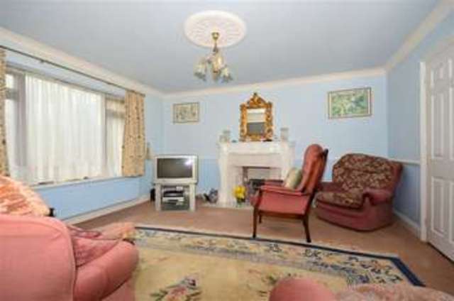  Image of 5 bedroom Detached house for sale in Littlestone Road Littlestone New Romney TN28 at Littlestone Kent New Romney, TN28 8QB