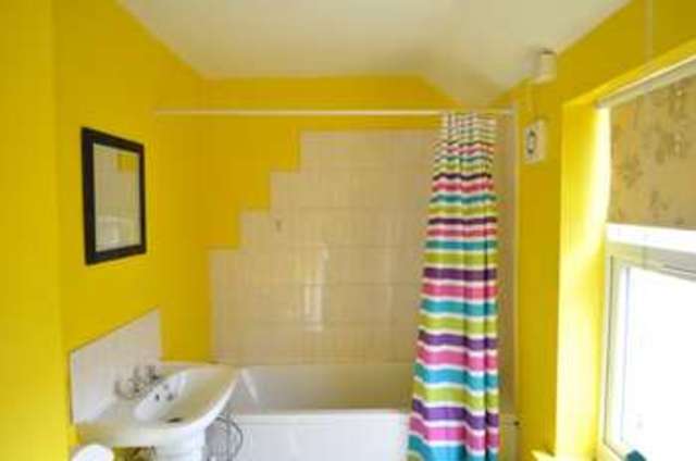  Image of 3 bedroom Terraced house to rent in Lodge Road Redditch B98 at Lodge Road  Redditch, B98 7BS