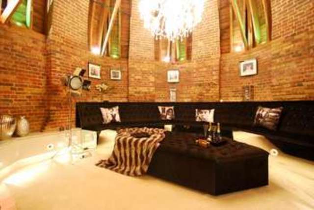  Image of 3 bedroom Apartment for sale in Grassington Close London N11 at London, N11 3FJ