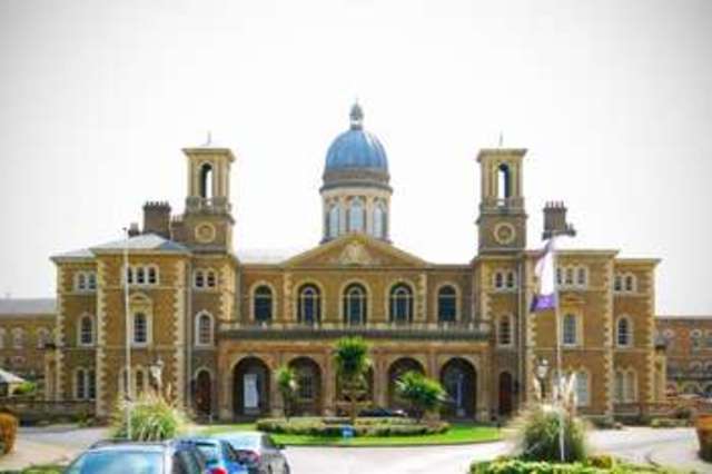  Image of 3 bedroom Apartment for sale in Grassington Close London N11 at London, N11 3FJ
