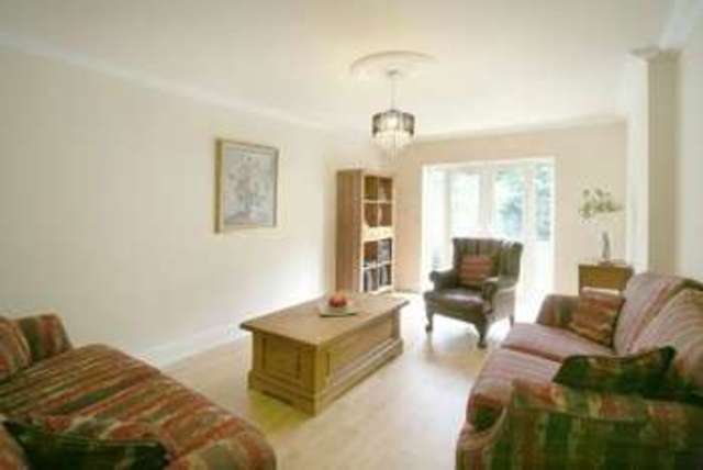  Image of 5 bedroom Detached house to rent in Longacres Road Hale Barns Altrincham WA15 at ALTRINCHAM, WA15 0RS