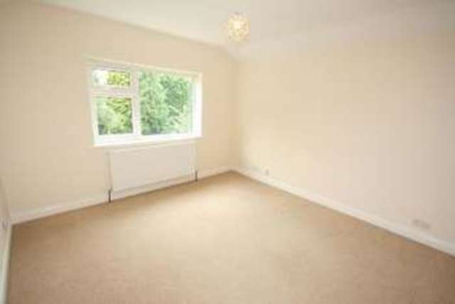  Image of 5 bedroom Detached house to rent in Longacres Road Hale Barns Altrincham WA15 at ALTRINCHAM, WA15 0RS