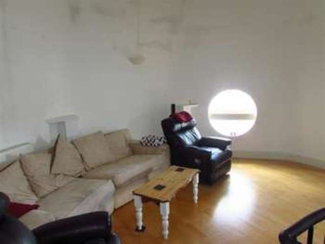  Image of 2 bedroom Flat for sale in Lord Montgomery Way Portsmouth PO1 at Portsmouth Hampshire Portsmouth, PO1 2SG
