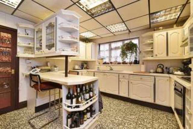  Image of 5 bedroom Detached house for sale in Loughborough Road Rothley Leicester LE7 at Loughborough Road  Rothley, LE7 7NL