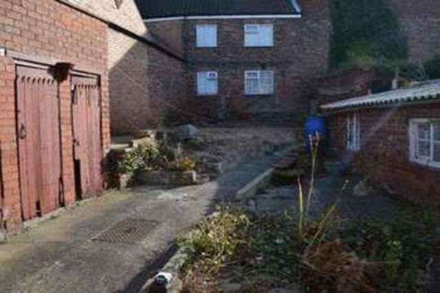  Image of 2 bedroom Detached house to rent in Low Street South Ferriby Barton-upon-Humber DN18 at Low Street  South Ferriby, DN18 6HQ