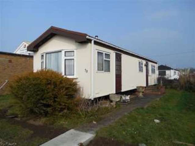  Image of 2 bedroom Detached house for sale in Dunton Mobile Home Park Lower Dunton Road Dunton Brentwood CM13 at Dunton Brentwood Brentwood, CM13 3SX