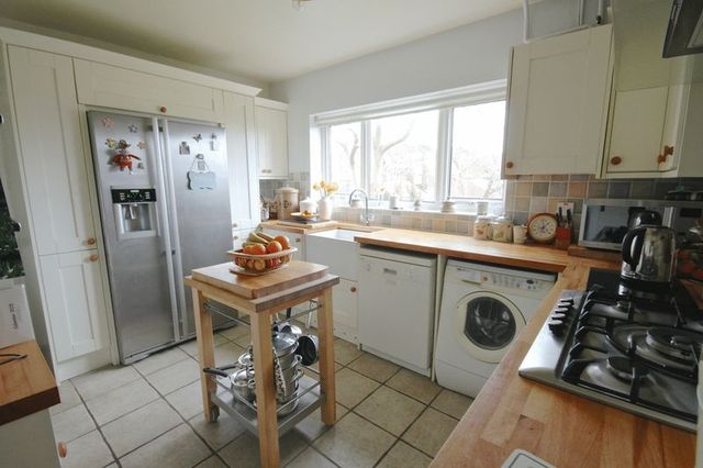  Image of 3 bedroom Detached house for sale in Lydwell Close Weymouth DT4 at Lydwell Close  Weymouth, DT4 9PX