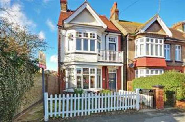  Image of 4 bedroom Flat for sale in Lyndhurst Avenue Cliftonville Margate CT9 at Cliftonville Margate Margate, CT9 2PS