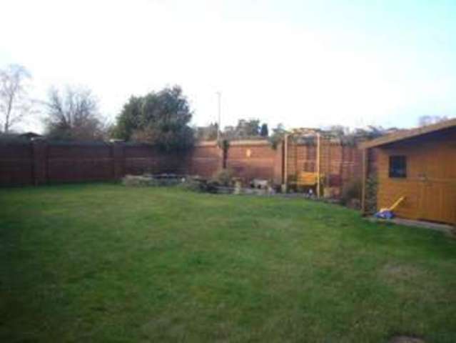  Image of 4 bedroom Detached house to rent in Glebe Road Lytchett Matravers Poole BH16 at Lytchett Matravers, BH16 6EH
