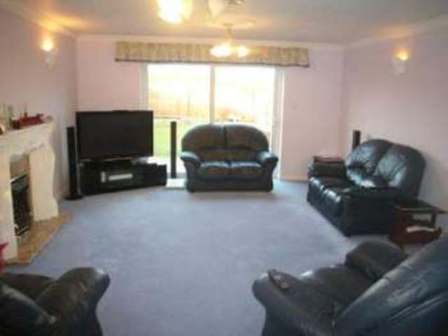  Image of 4 bedroom Detached house to rent in Glebe Road Lytchett Matravers Poole BH16 at Lytchett Matravers, BH16 6EH