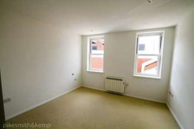  Image of 1 bedroom Flat for sale in Queen Street Maidenhead SL6 at MAIDENHEAD, SL6 1HZ