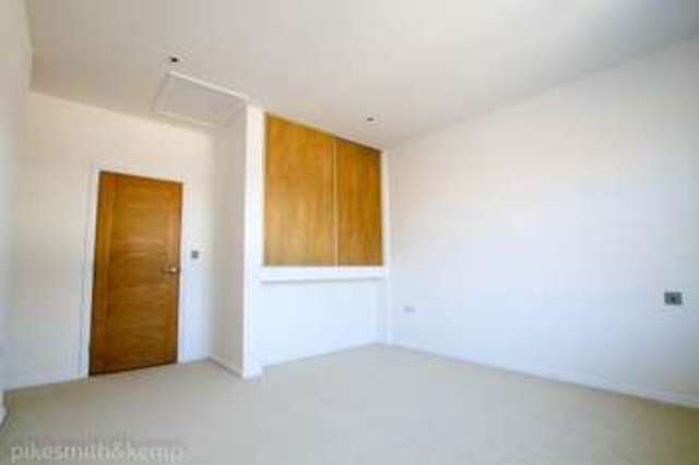  Image of 1 bedroom Flat for sale in Queen Street Maidenhead SL6 at MAIDENHEAD, SL6 1HZ