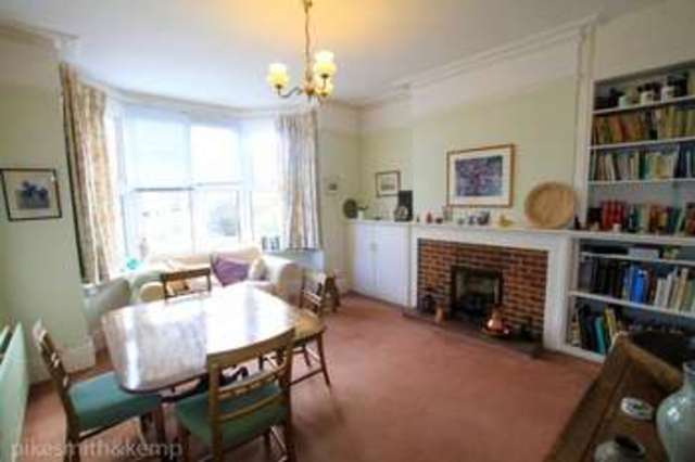  Image of 4 bedroom Detached house for sale in Laburnham Road Maidenhead SL6 at MAIDENHEAD, SL6 4DE