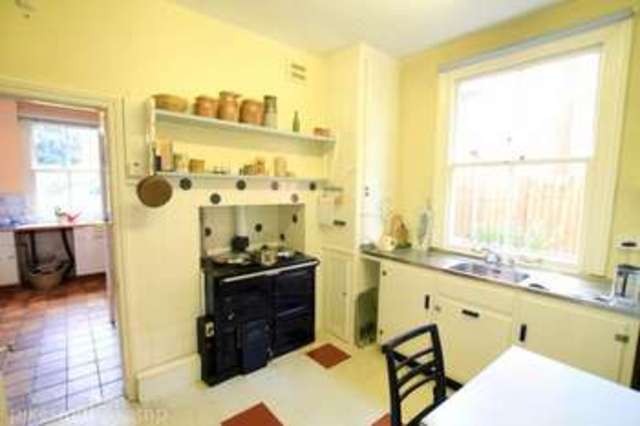  Image of 4 bedroom Detached house for sale in Laburnham Road Maidenhead SL6 at MAIDENHEAD, SL6 4DE