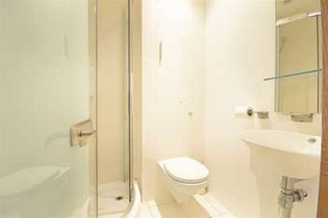  Image of Flat to rent in Maltings Place Tower Bridge Road London SE1 at London Bridge, SE1 3JB