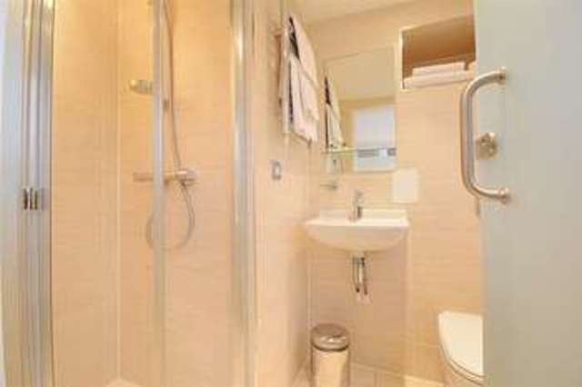  Image of Flat to rent in Maltings Place Tower Bridge Road London SE1 at London Bridge, SE1 3JB