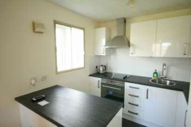  Image of 1 bedroom Flat to rent in Maplin Park Langley Slough SL3 at Langley, SL3 8YG