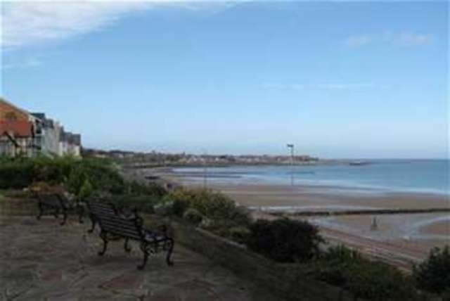  Image of 2 bedroom Flat to rent in Marine Road Colwyn Bay LL29 at Colwyn Bay, LL29 8PX