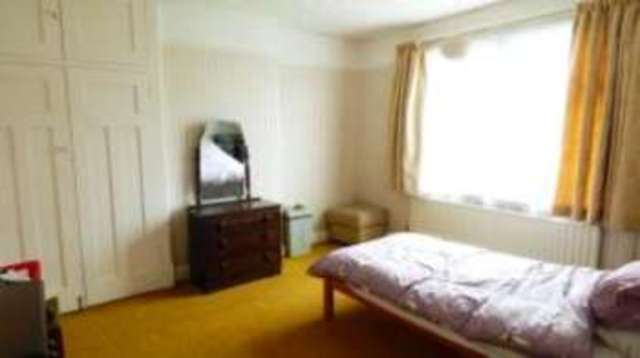  Image of 2 bedroom Bungalow for sale in Marion Crescent Maidstone ME15 at Maidstone Kent Maidstone, ME15 7DZ