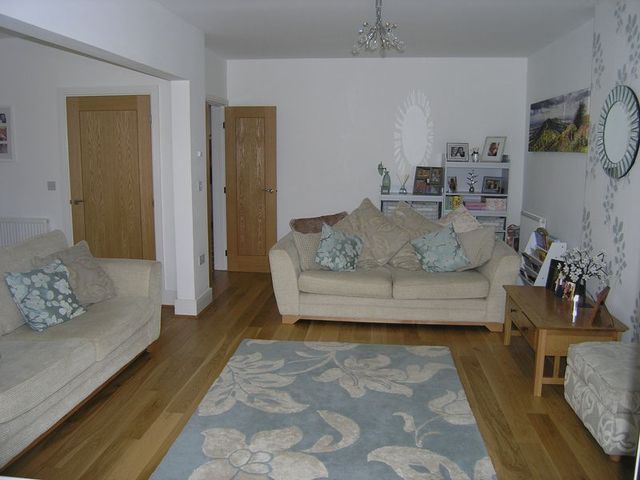  Image of 4 bedroom Detached house for sale in Campbell Road Marlow SL7 at Campbell Road  Marlow, SL7 3GZ