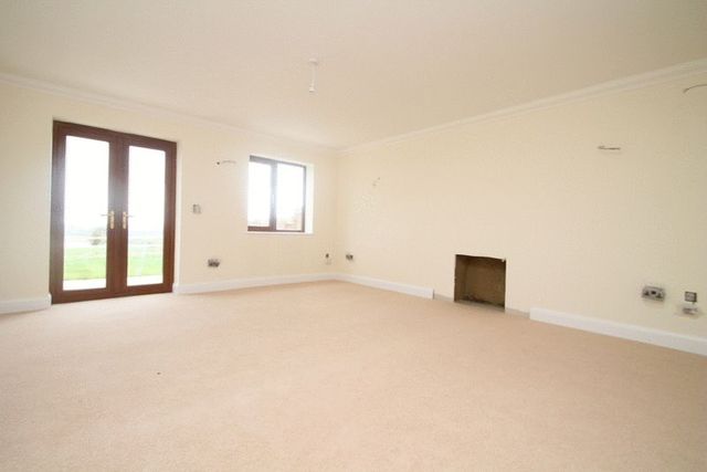  Image of 4 bedroom Detached house for sale in Marston Hill Oving Aylesbury HP22 at Marston Hill Oving Oving, HP22 4HB