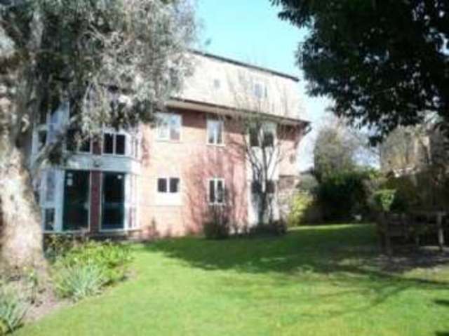  Image of 1 bedroom Flat for sale in Wetherill Road London N10 at Wetherill Road Muswell Hill Muswell Hill, N10 2SH