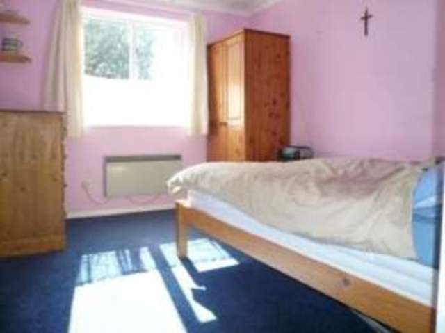  Image of 1 bedroom Flat for sale in Wetherill Road London N10 at Wetherill Road Muswell Hill Muswell Hill, N10 2SH