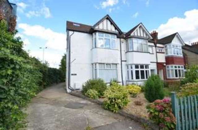 Image of 2 bedroom Flat to rent in Merton Hall Road London SW19 at Wimbledon  Wimbledon, SW19 3PP