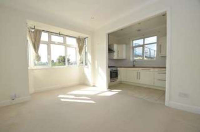  Image of 2 bedroom Flat to rent in Merton Hall Road London SW19 at Wimbledon  Wimbledon, SW19 3PP