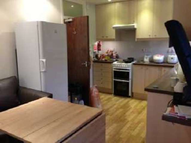  Image of 5 bedroom House Share to rent in Metchley Drive Harborne Birmingham B17 at Harborne Bristol Harborne, B17 0LA
